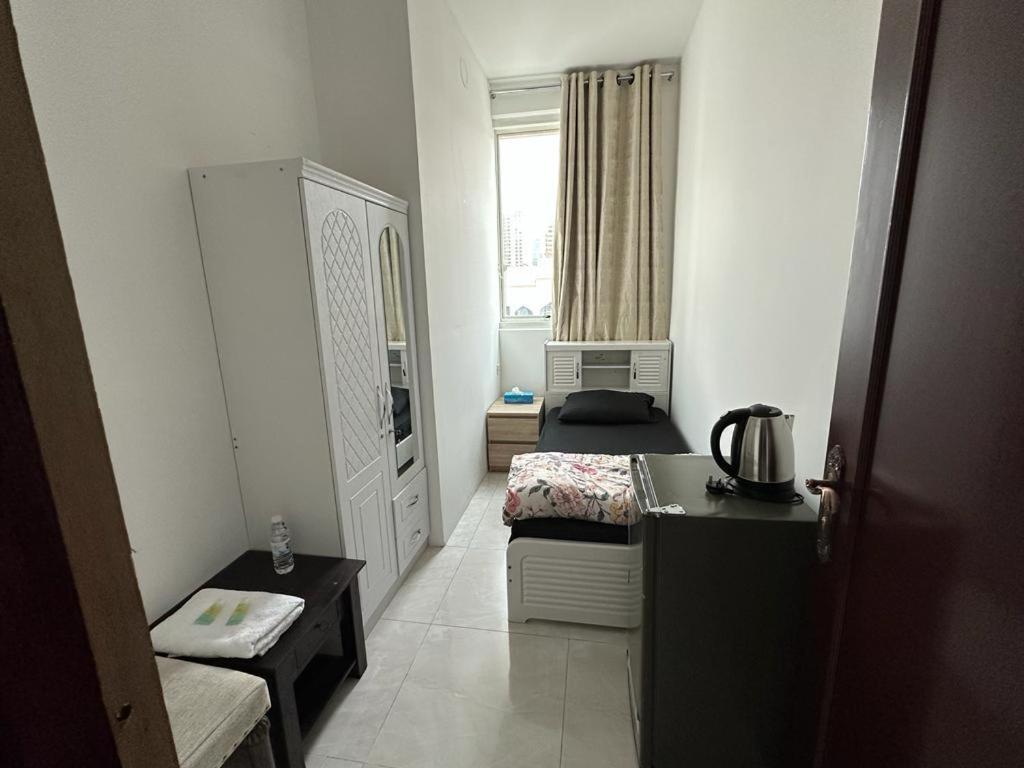Corniche Street - Superb Lovely Room Abu Dhabi Exterior photo