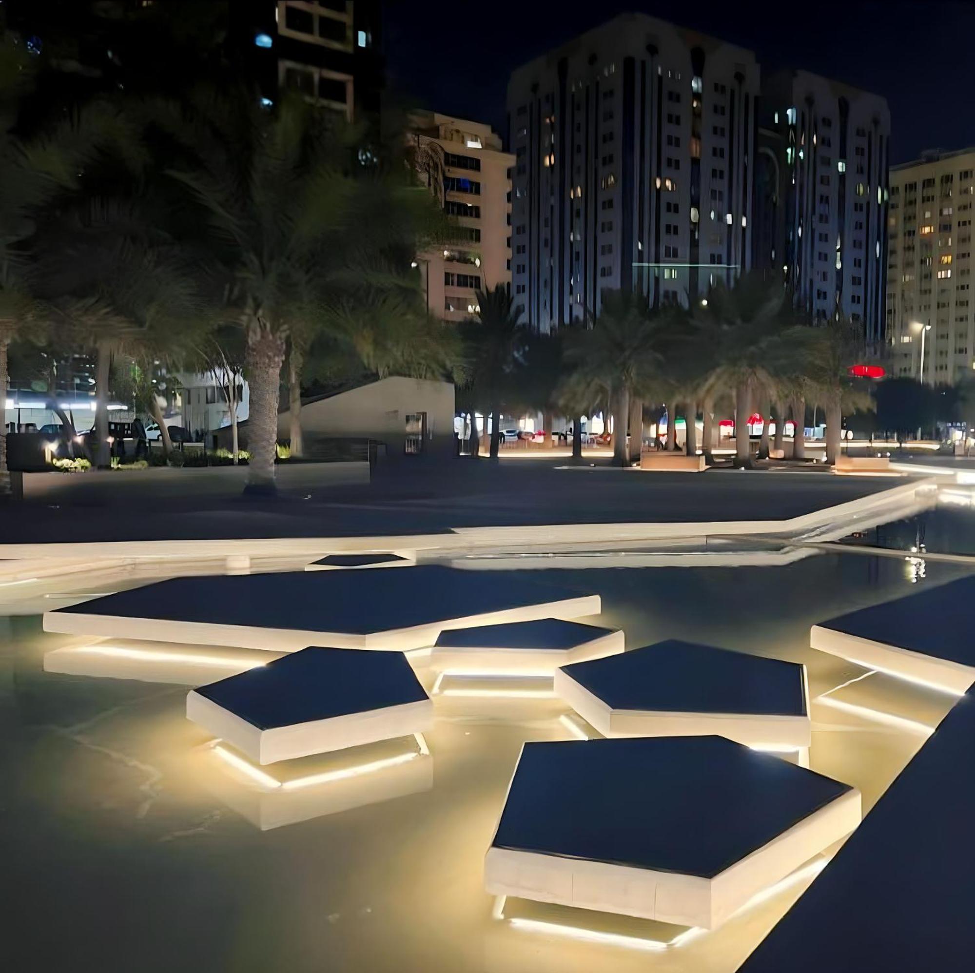 Corniche Street - Superb Lovely Room Abu Dhabi Exterior photo